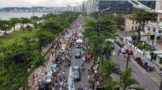 Brazília sa zastavila: Pelé sa vydal na poslednú cestu, rozlúčiť sa s ním prišlo 150-tisíc ľudí