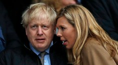 Bude svadba: Britský premiér Boris Johnson oznámil termín