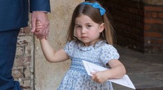 Trojročná Charlotte sa predviedla. Novinárom poslala drzý odkaz