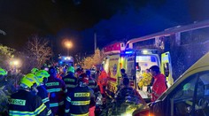 Pre zrážku vlakov pri Pezinku aktivovali v Univerzitnej nemocnici v Bratislave traumaplán