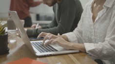 Recept na úspech. Odborníci vám poradia, ako si vypýtať od šéfa vyšší plat