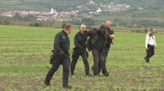 Mladík, ktorý v sobotu v Bratislave prepadol tri ženy a jednu dorezal, skončil na psychiatrii