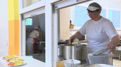 Najhoršie platení zamestnanci dostanú znova viac. Vláda by mala ísť až na hranu