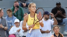 Slovensko prišlo na Wimbledone aj o posledné želiezko v singli. Schmiedlová v 1. kole podľahla kvalifikantke