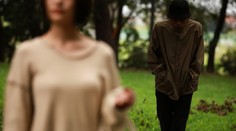 Rozhovor so psychologičkou o téme znásilnenia: Často hľadáme chybu v obeti, je čas vrátiť plnú zodpovednosť páchateľovi