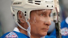 Putin oslavoval narodeniny hokejom, dal šesť gólov