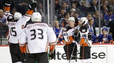 Halák prispel k triiumfu NY Islanders nad Anaheimom