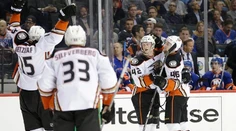 Halák prispel k triiumfu NY Islanders nad Anaheimom