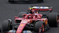 V Mexiku sa z triumfu tešil Sainz, ktorého na pódiu doplnil aj Leclerc. Domáce preteky nevyšli Pérezovi