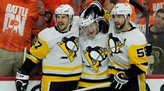 Pittsburgh a Nashville postúpili do 2. kola play off