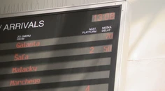 Železničiari zažili „modrý pondelok“. Nehoda a poruchy na vedení spôsobili hodinové meškania vlakov