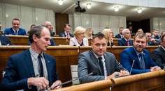 Poslanci posunuli ďalej novelu ústavy, ktorá by umožnila skrátenie volebného obdobia