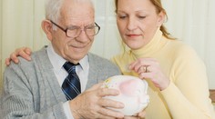 Vianočný dôchodok penzisti dostanú automaticky