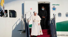 Len čo pápež vystúpi z lietadla, po Slovensku sa rozozvučia zvony