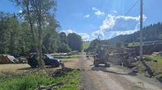 Nešťastie na Orave: Bager zachytil lyžicou motocykel s dvoma mužmi