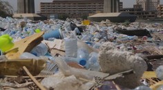 Mikroplasty sú všade, dokonca aj v mozgu. Ľudské telo je nimi nasiaknuté viac než kedykoľvek predtým