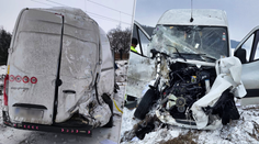 Vážna nehoda na železničnom priecestí. Dodávka vošla na koľajnice, keď tadiaľ prechádzal vlak