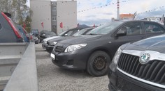 Nielen práčka či chladnička. Energetické štítky budú musieť mať podľa návrhu EÚ aj tieto autá