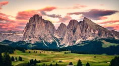 Ak chcete prejsť, zaplatíte 5 eur. V Dolomitoch miestnym došla trpezlivosť s turistami, vrátili kontroverzný turniket