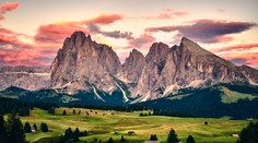 Ak chcete prejsť, zaplatíte 5 eur. V Dolomitoch miestnym došla trpezlivosť s turistami, vrátili kontroverzný turniket