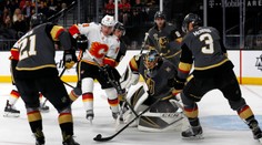 VIDEO: Takýto intuitívny zákrok vytiahol proti Calgary gólman Fleury z Las Vegas