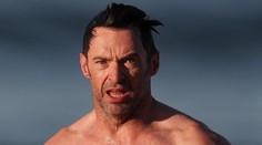 Po sexy tele ani stopy. Hugh Jackman sa pre rolu zmenil na nepoznanie
