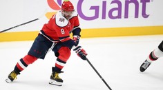 VIDEO: Fehérváry sa zapojil do hromadnej bitky. Alexander Ovečkin v jubilejnom zápase nemal dôvod na radosť