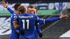 Leicester v šlágri remizoval s Manchestrom United. Bod pre líšky v závere gólom ratoval Vardy