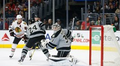 Gáborík si odkrútil sezónny debut. Kings aj s Budajom zdolali Chicago