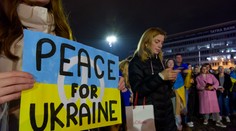 V Bratislave sa v deň výročia vojny konal sviečkový pochod, prišli stovky ľudí