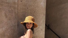 Modelka zverejnila erotický záber. Takto pózovala pre manžela