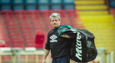 Anglický futbal sa deň po MS ponoril do smútku. Vo veku 75 rokov zomrel legendárny hráč a tréner