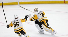 VIDEO: Brankár Pittsburghu sa postaral o ojedinelý zápis. Dokázal niečo, čo sa žiadnemu inému gólmanovi nepodarilo