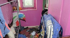 Päť detí držali v moči a výkaloch šesť rokov. Mali blchy a v škole páchli