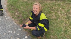 Profesionálni aj dobrovoľní hasiči si zmerali sily na hrade vo Fiľakove