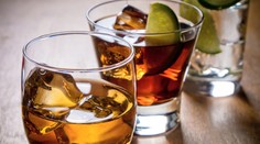 Ktorý národ sveta vypije najviac alkoholu? Slováci patria do napriemeru