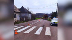 Mimoriadne vážna nehoda na juhu Slovenska. Dievčatko (10) zrazil nákladiak s drevom