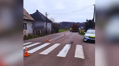 Mimoriadne vážna nehoda na juhu Slovenska. Dievčatko (10) zrazil nákladiak s drevom