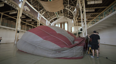 Starú tržnicu v Bratislave vyplnili tri monumentálne bubliny