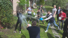 Zažili sme poriadnu dedinskú oblievačku, k Diane prišlo takmer 20 chlapcov. Ako to zvládla?