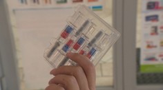 Lepšia vakcína proti chrípke nebude. Farmafirmy ju napriek sľubom ministerky doviezť neplánujú