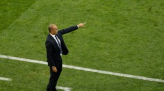 Belgicko sa chytilo gólom z voleja, trénera Martineza hnevali zákroky súpera