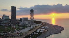 Starobylú architektúru miest dopĺňajú moderné budovy. Gruzínsko láka aj slovenských investorov