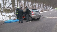 Smrteľná nehoda na Zochovej chate. Vodič neprežil náraz do betónu