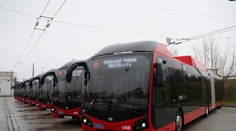 Bratislava posiela staré autobusy do dôchodku. Nahradia ich technologicky nabité vozidlá