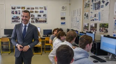 Najväčšia digitalizácia škôl v histórii Slovenska. Prvá technika už dorazila do škôl