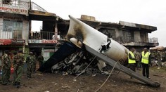 Havária lietadla v Keni: Narazilo do budovy s obchodmi