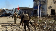 Desať mŕtvych a 25 zranených si vyžiadal útok ozbrojencov v obchode