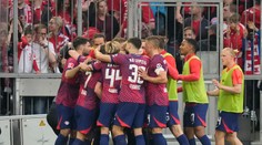 Bayern podľahol Lipsku a dal šancu Dortmundu, dostať sa na čelo. Pekaríkova Hertha opúšťa najvyššiu súťaž