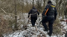 FOTO: Svoju obeť v Česku zviazali a pochovali zaživa. Páchatelia sa postavia pred súd